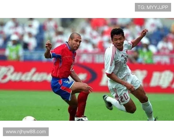 杨晨:从足球场到商业世界的跨界之路与人生转型