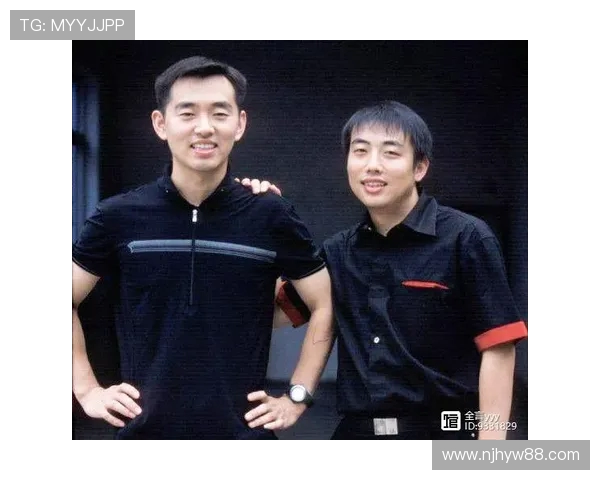 乒乓球巨献：深入解析深圳乒乓球队默契配合的秘密与技巧