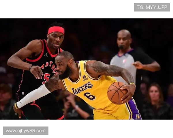 2018季前赛湖人与快船的精彩对决回顾与分析