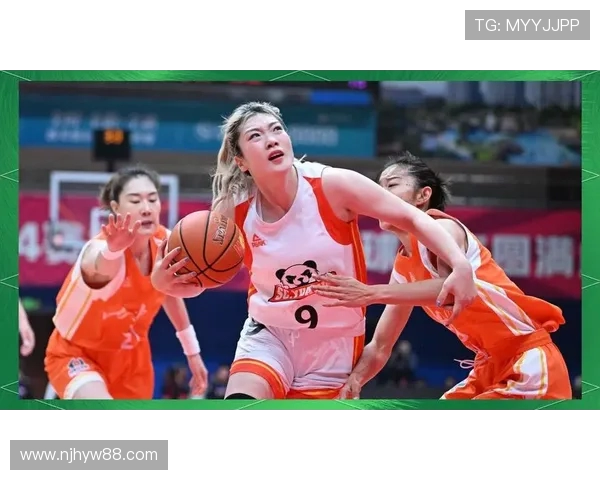 亚特兰大梦与康涅的激烈对决展现女篮实力与团队默契 亚特兰大梦与康涅的激烈对决展现女篮实力与团队默契